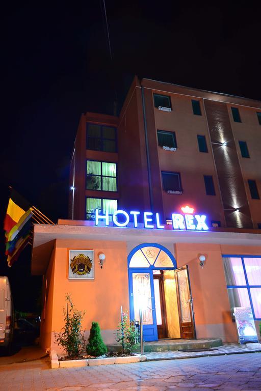 Hotel Rex ซิวิโชอารา ภายนอก รูปภาพ