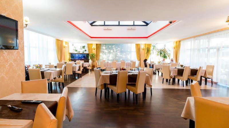 Hotel Rex ซิวิโชอารา ภายนอก รูปภาพ