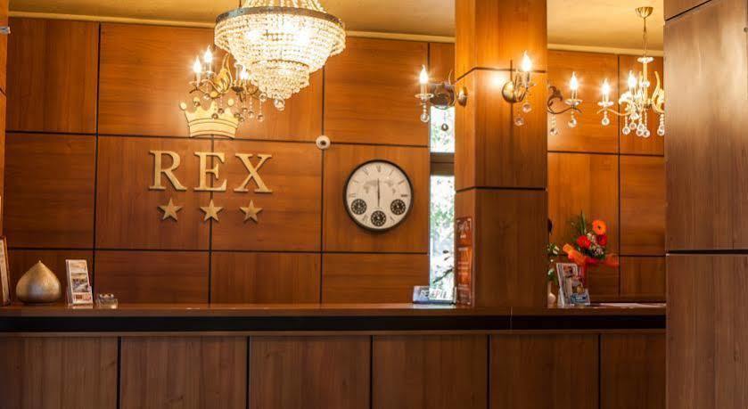 Hotel Rex ซิวิโชอารา ภายนอก รูปภาพ